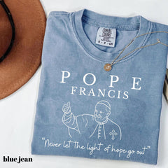 Comfort Colors�Never Let The Light of Hope Go Out Shirt, Pope Francis T-Shirt, Catholic Tee Shirt, Inspirational Faith Shirt, Religious Gift