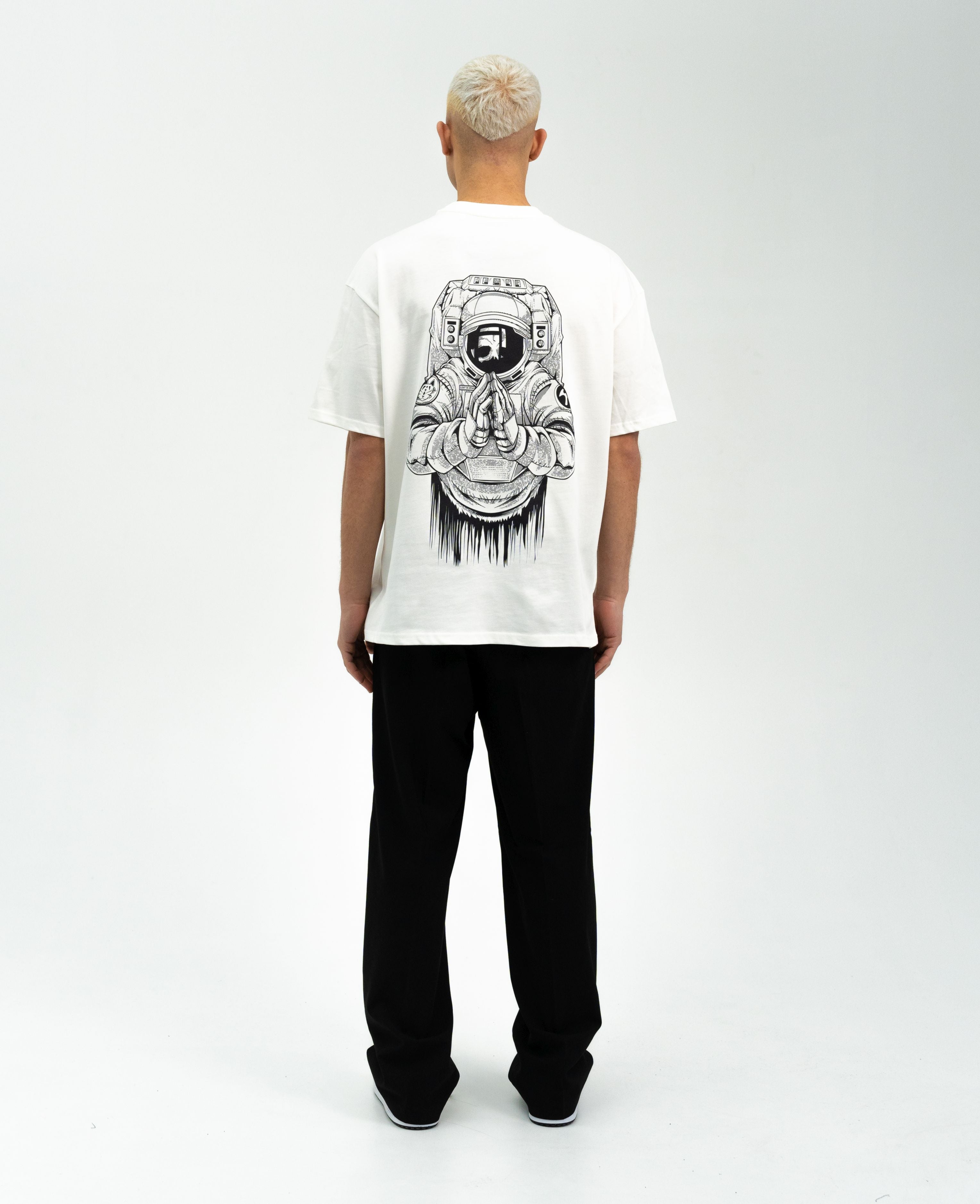 "Astronaut X Lost In Space - Chainsaw Man" Oversize T-Shirt