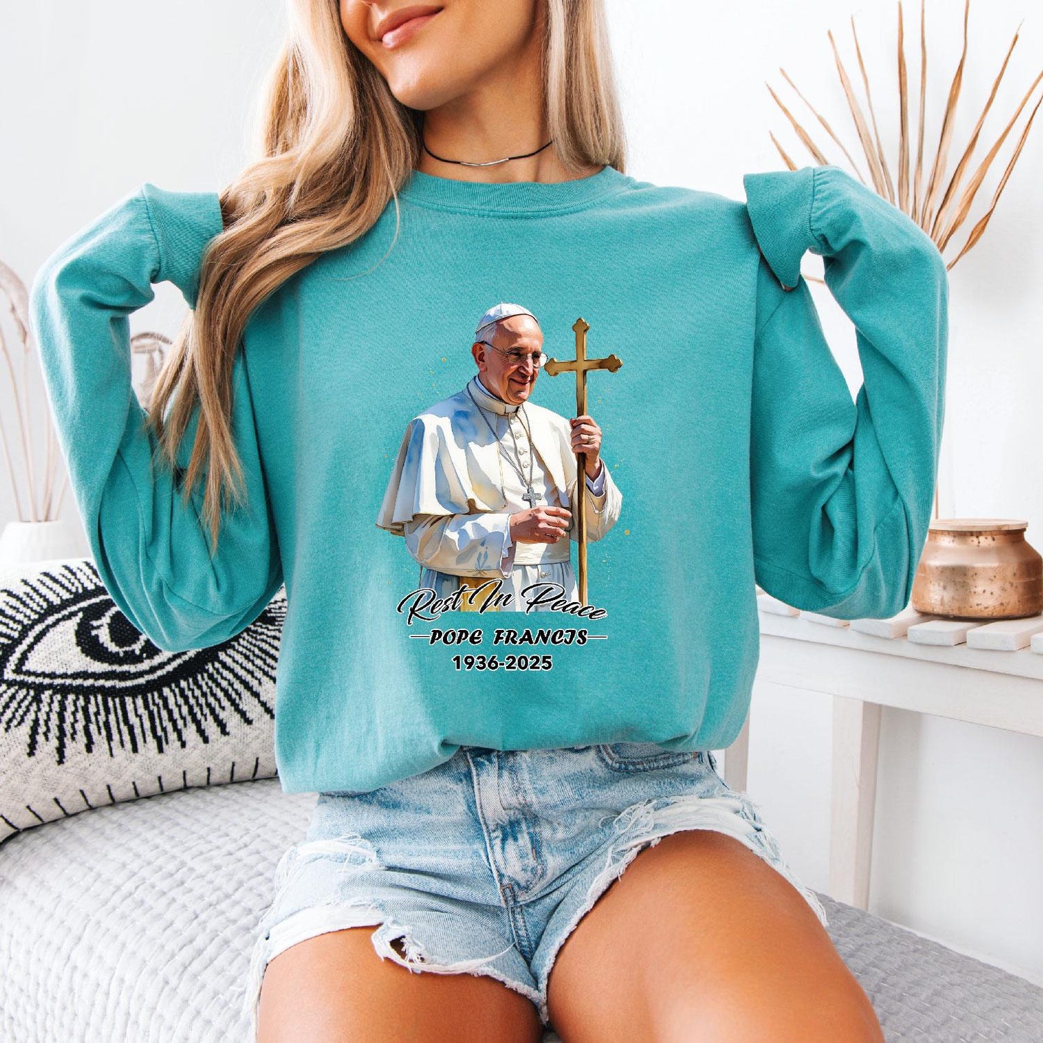 Rest In Peace Pope Francis Sh?rt Pope 1936-2025 Tee Pope Tribute with Cross Long Sleeve Religious Sweater Catholic Shirt